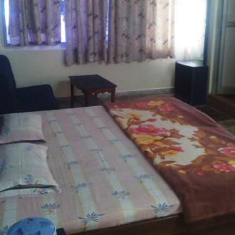 Giri Shingar Hotel, Pachmarhi 3